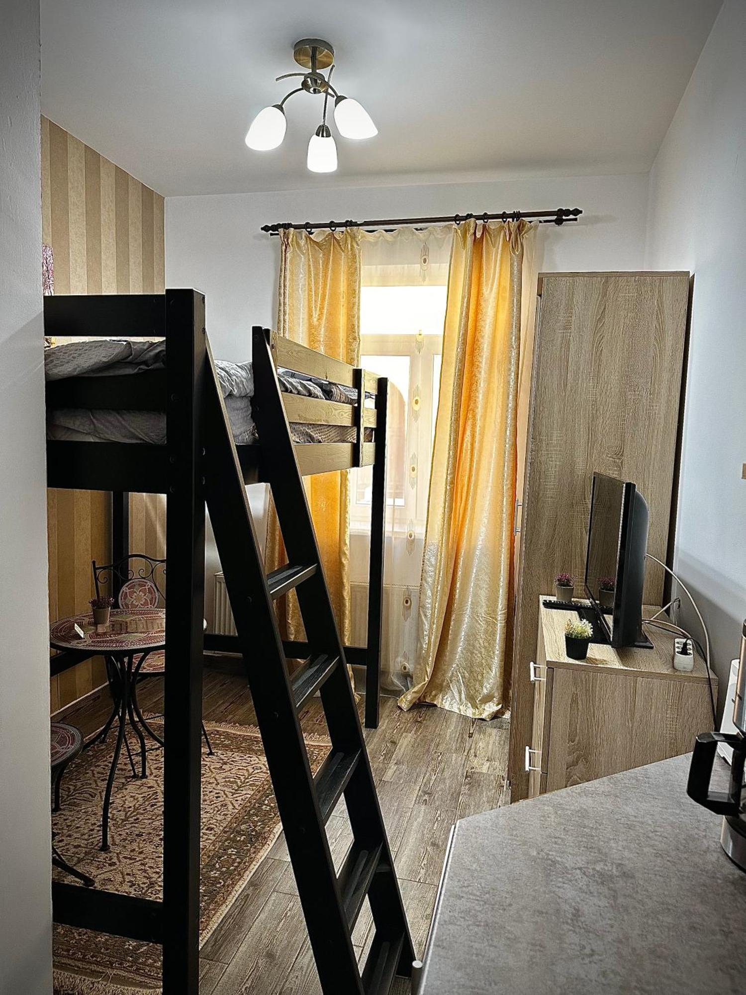 Ada'S Luxury Apartament&Studio - Old City Braşov Eksteriør billede