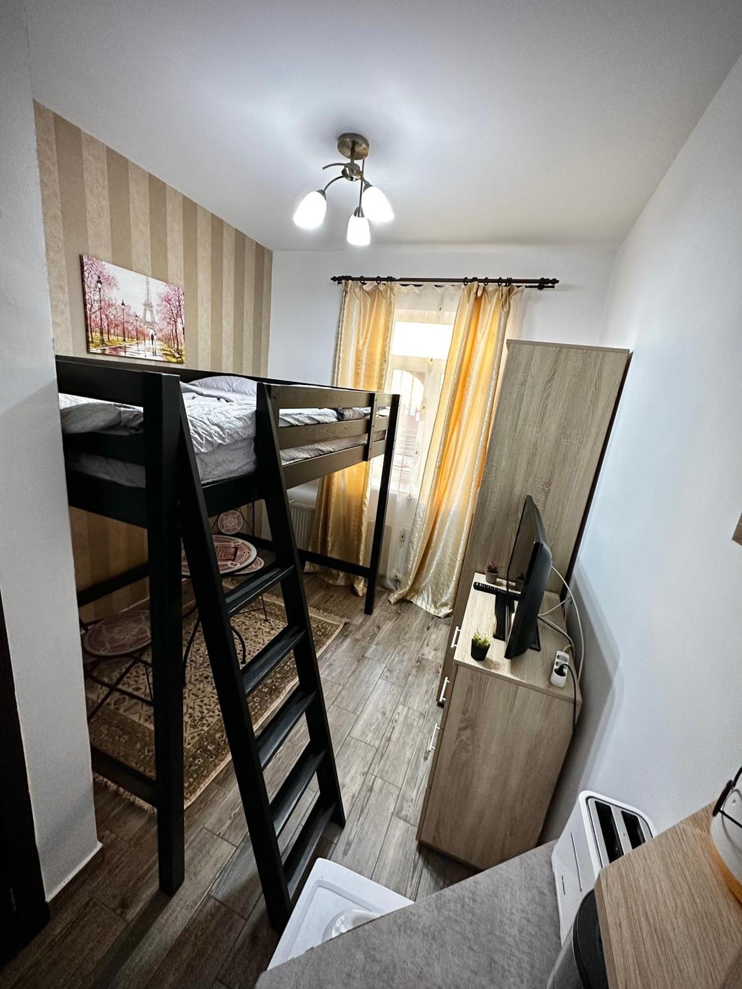 Ada'S Luxury Apartament&Studio - Old City Braşov Eksteriør billede