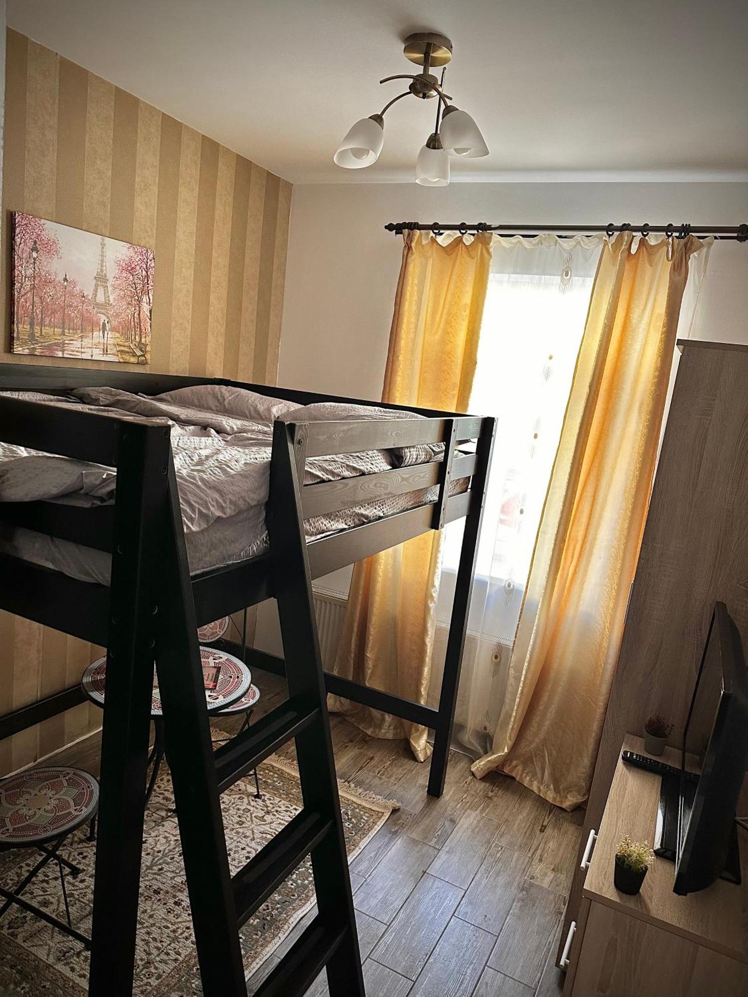 Ada'S Luxury Apartament&Studio - Old City Braşov Eksteriør billede