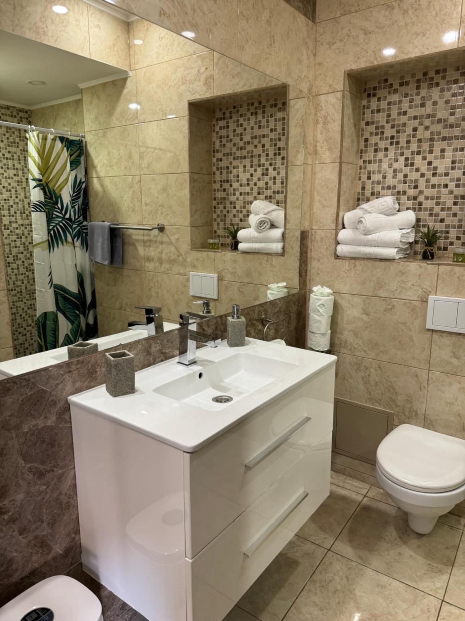 Ada'S Luxury Apartament&Studio - Old City Braşov Eksteriør billede